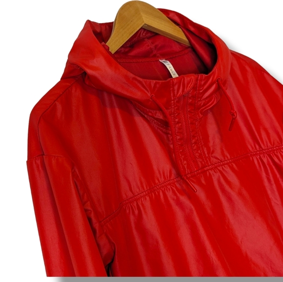 Fabletics Europa Matte Red Pullover Hooded Windbreaker: Women's Small - Picture 3 of 11